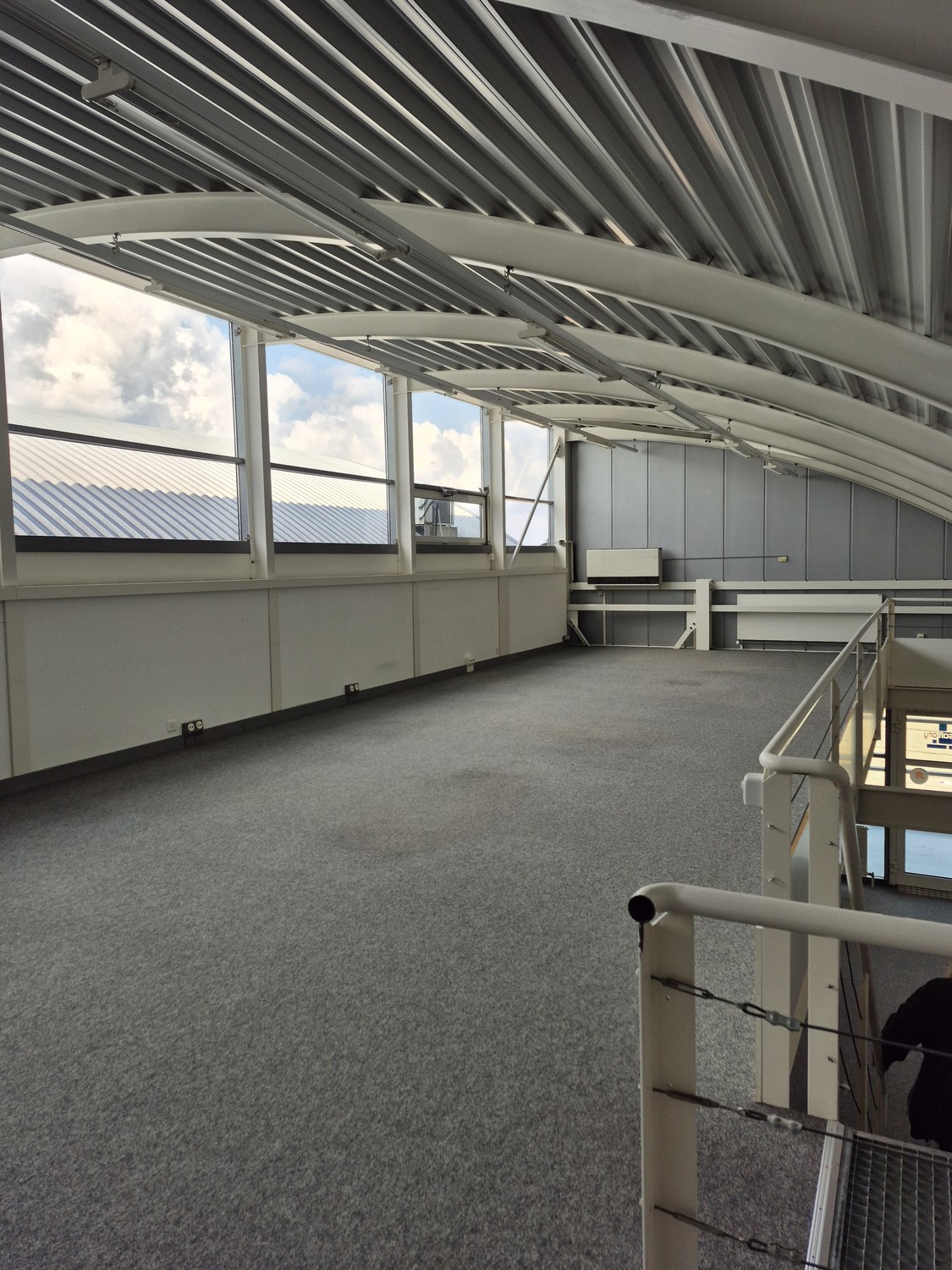 376m² office, photo 6 of 10