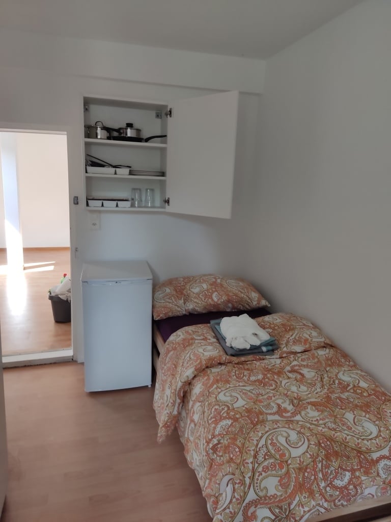 1 room furnished flat