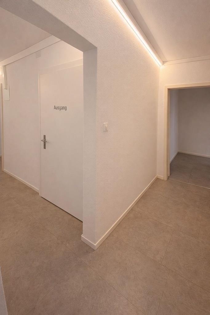 102m² commercial, photo 5 of 9
