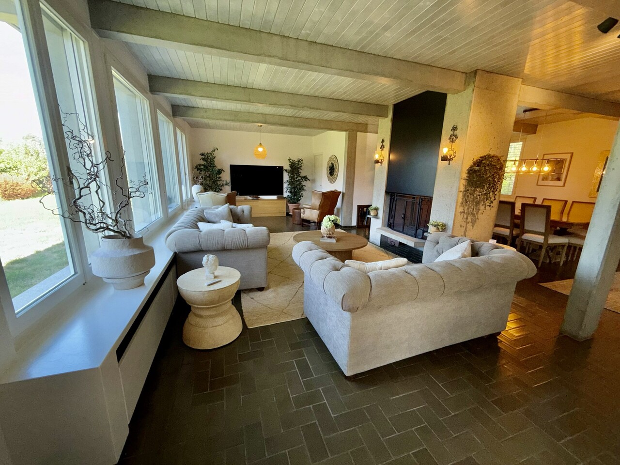 8 rooms villa, photo 6 of 10