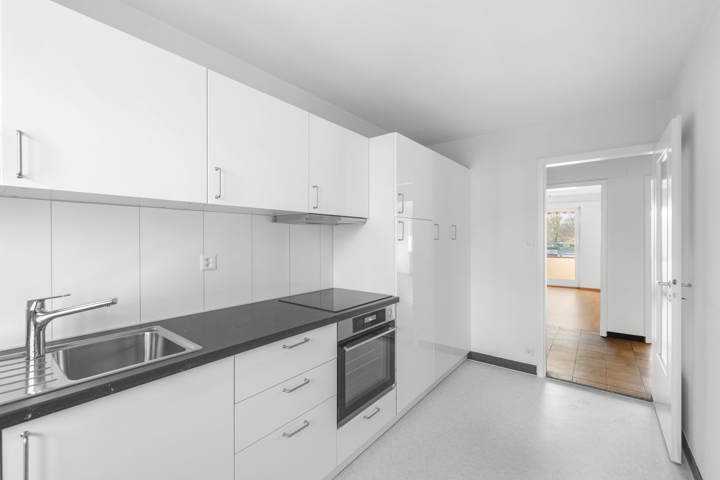 3 rooms apartment, photo 1 of 8