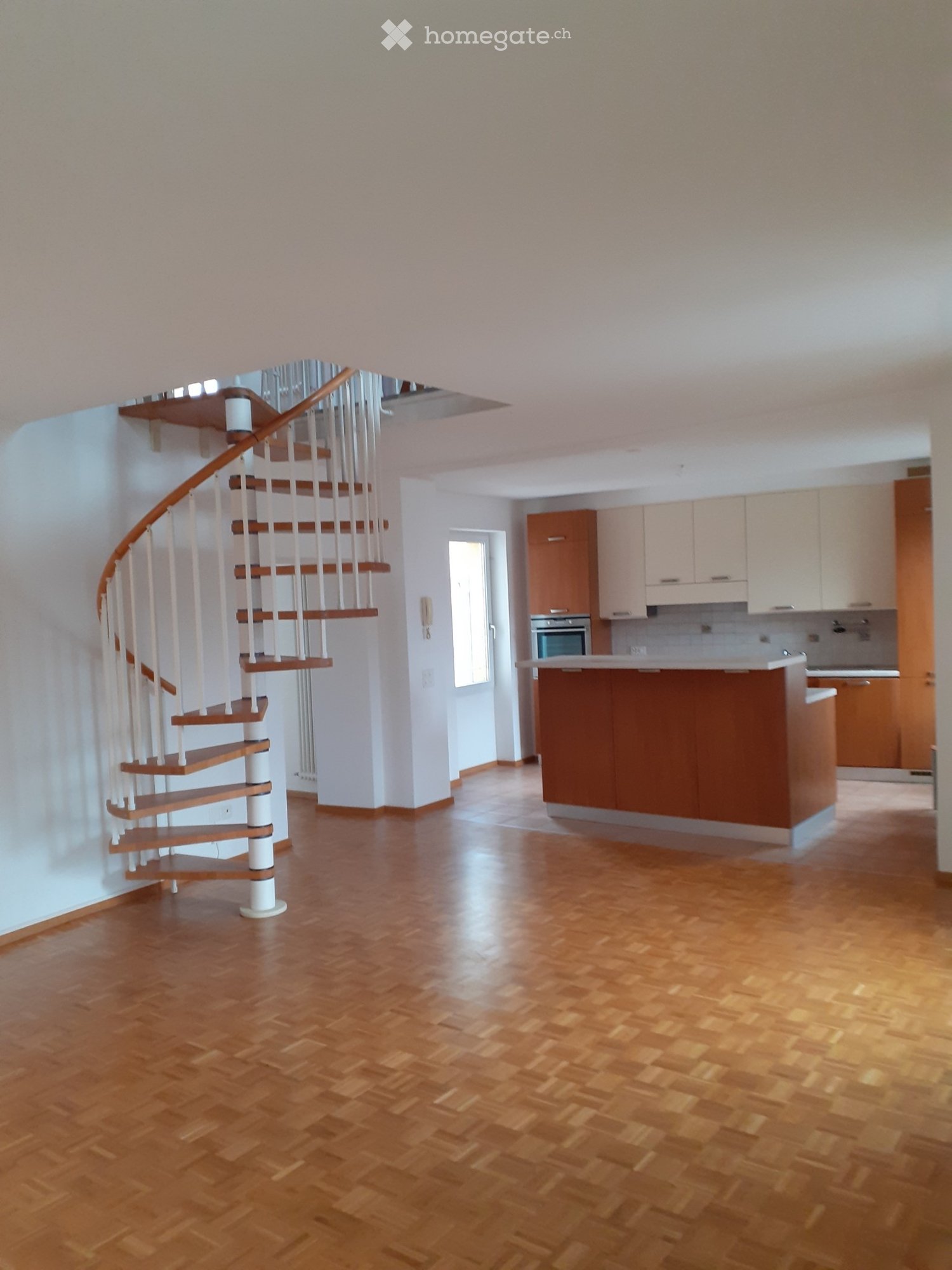 5 rooms apartment