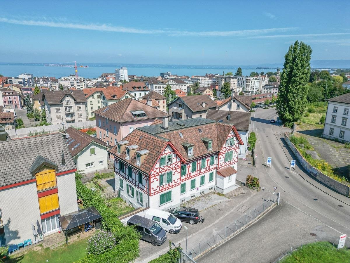Maison multifamiliale, photo 2 sur 10