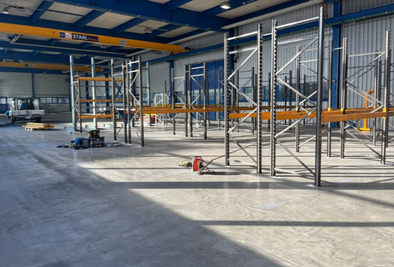 800m² industrial object, photo 2 of 2