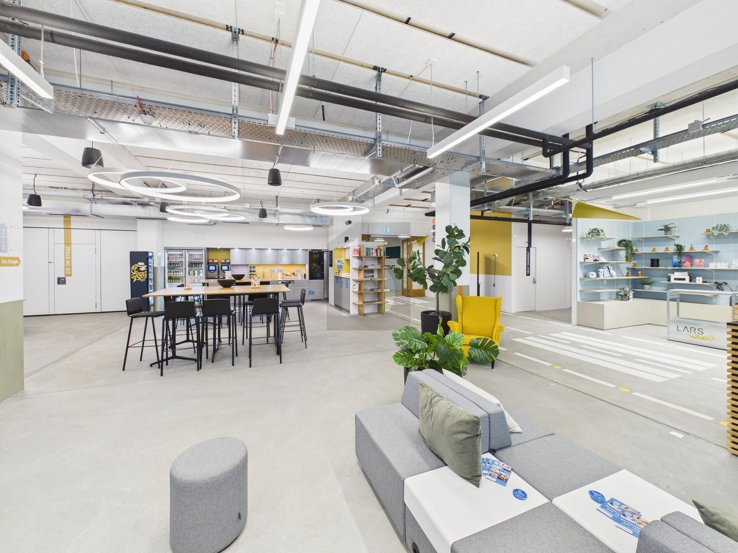 38m² office, photo 1 of 4