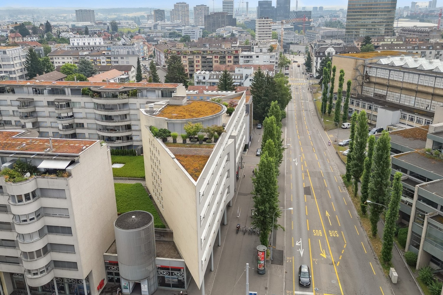 451m² office, photo 1 of 10