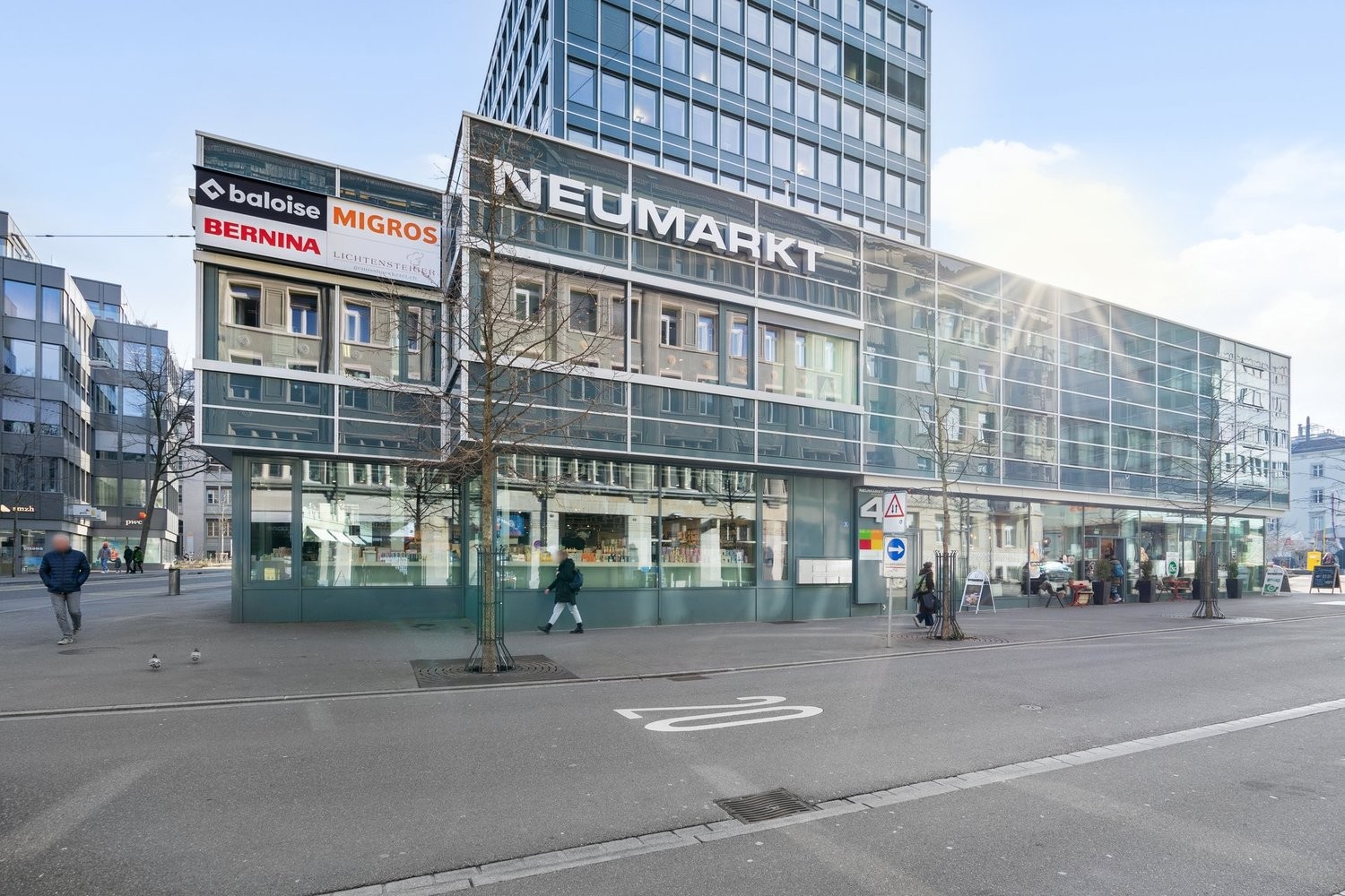 103m² shop, photo 2 of 8