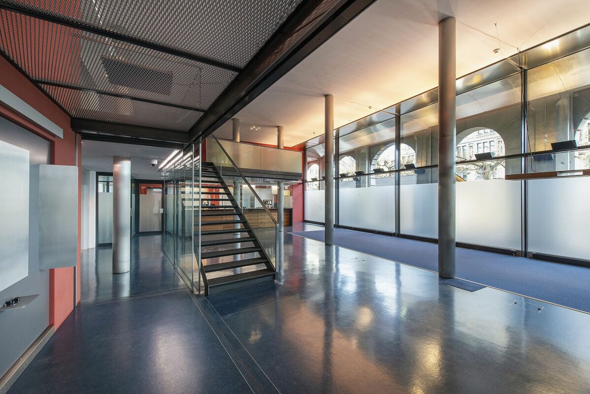 3900m² office, photo 9 of 10