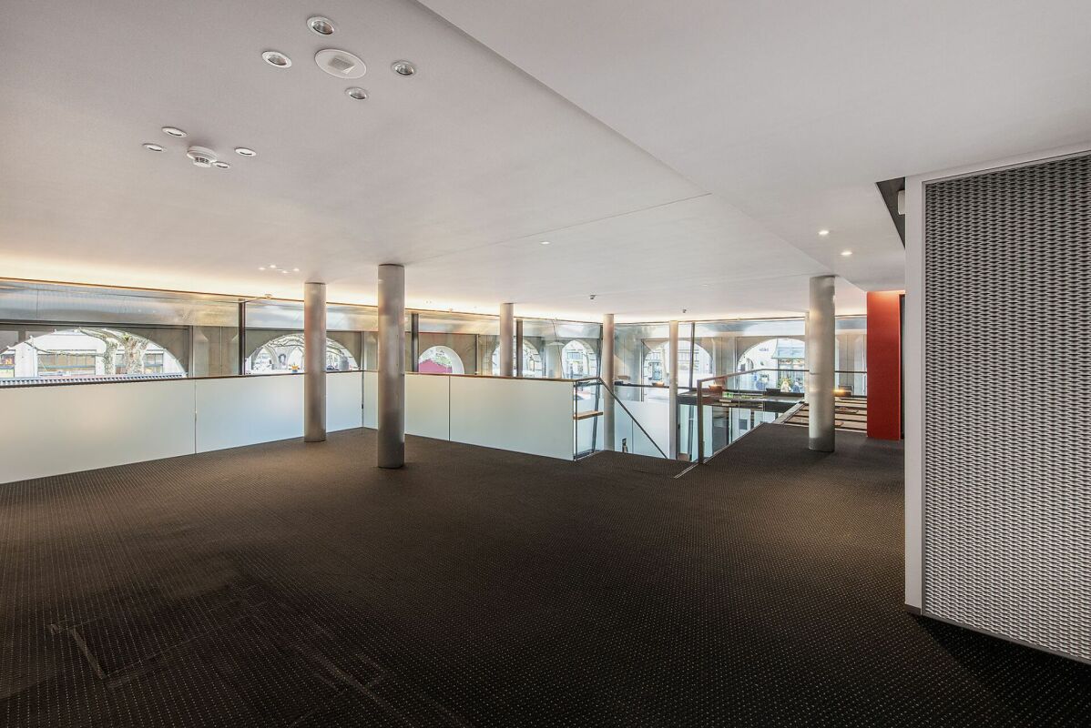 3900m² office, photo 10 of 10