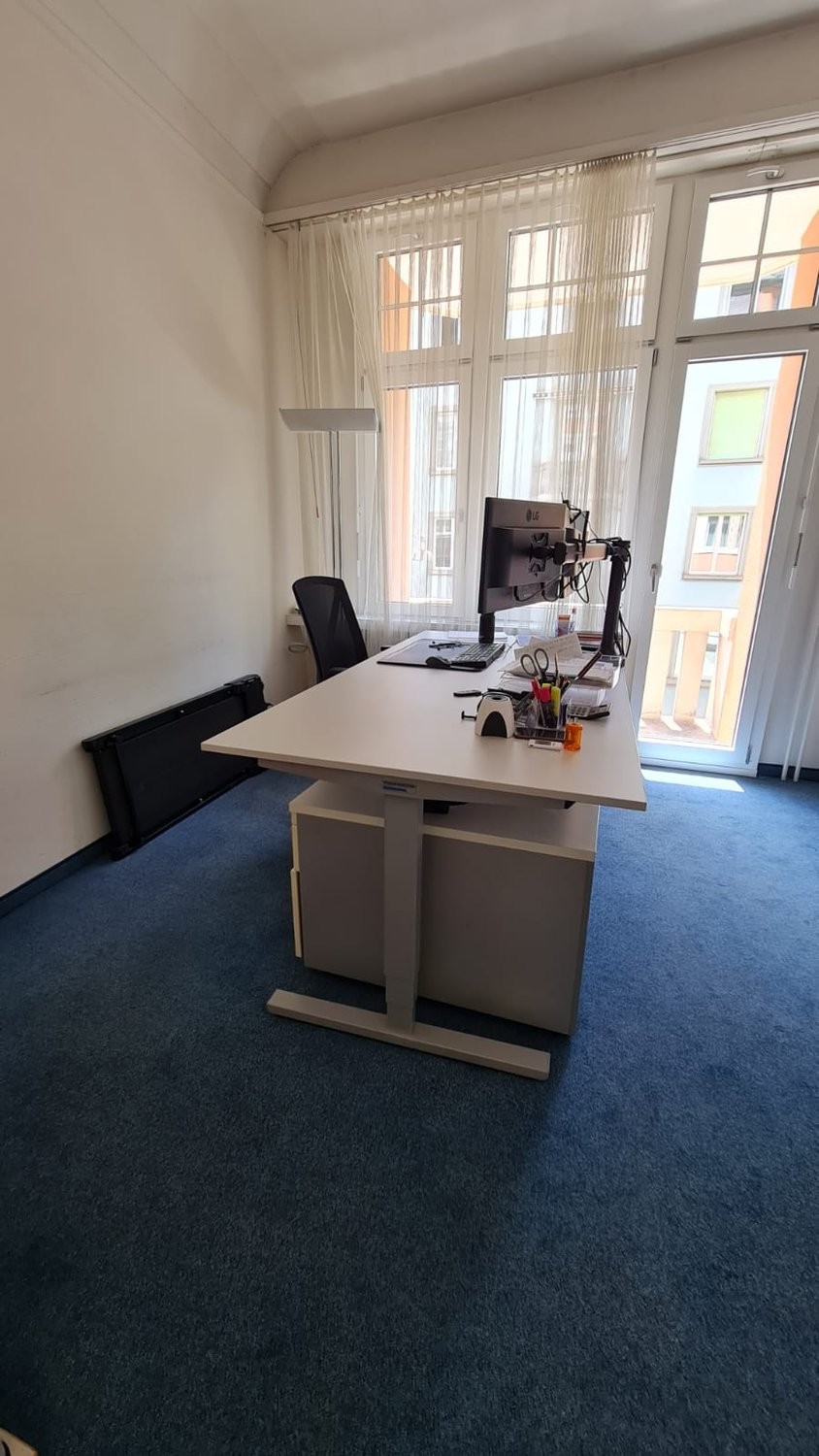 Office, photo 5 of 10