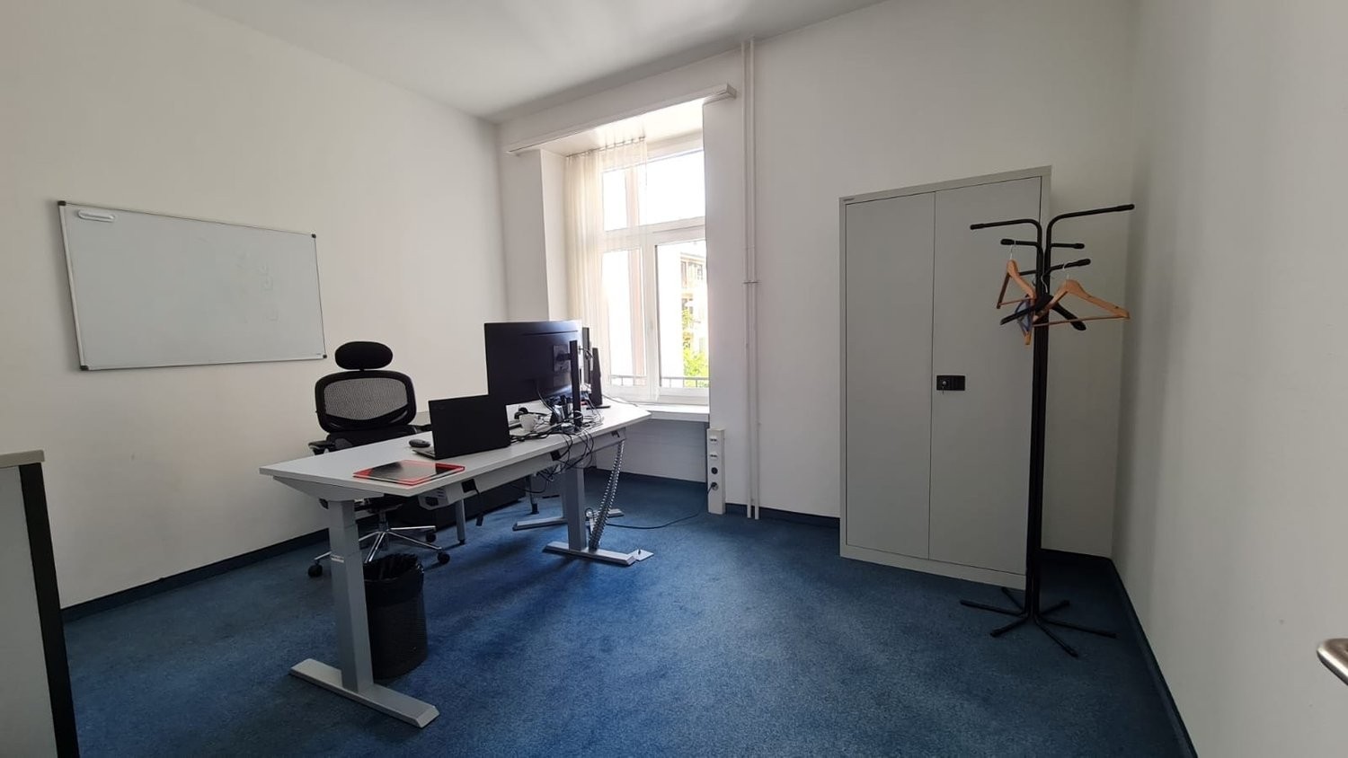 Office, photo 8 of 10