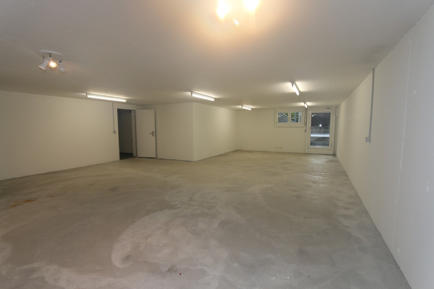 76m² hobby room, photo 1 of 4