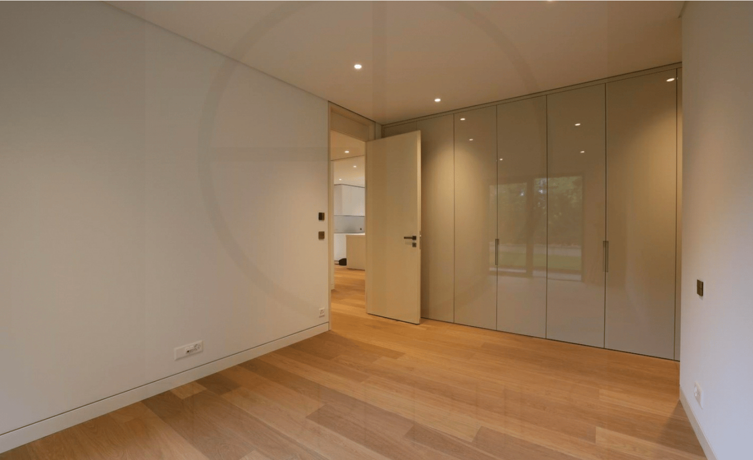 5 rooms apartment, photo 6 of 9