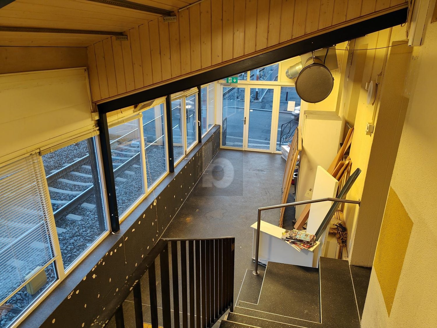 138m² living / commercial building