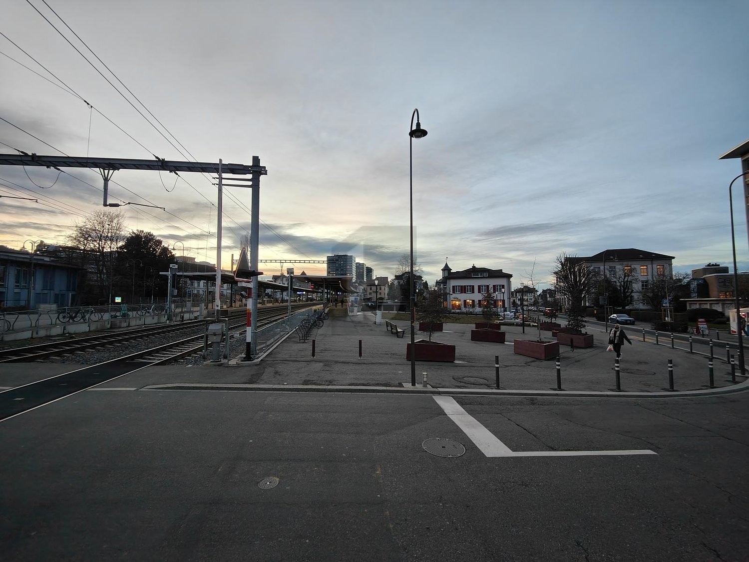 138m² living / commercial building