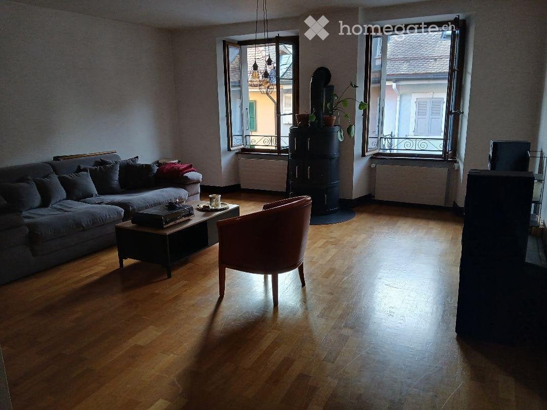 6 rooms apartment, photo 2 of 5