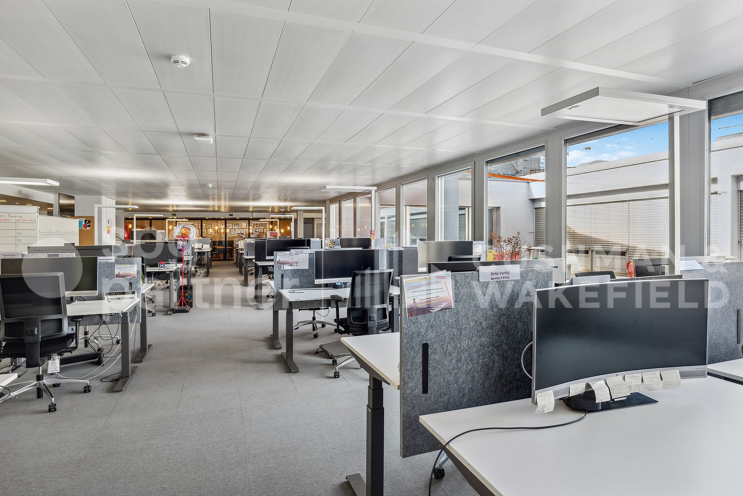 1448m² office, photo 8 of 10