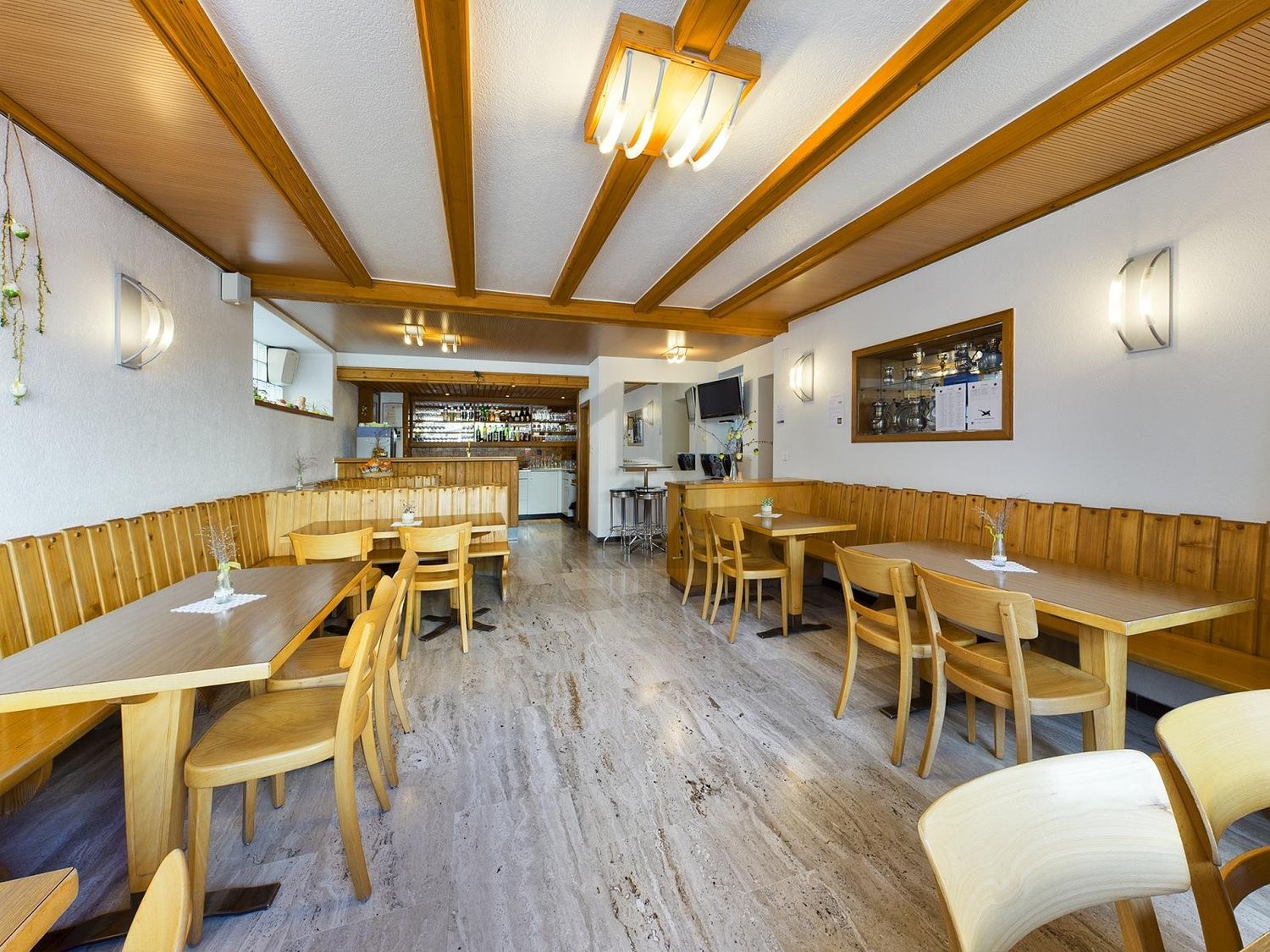 170m² restaurant, photo 2 of 4