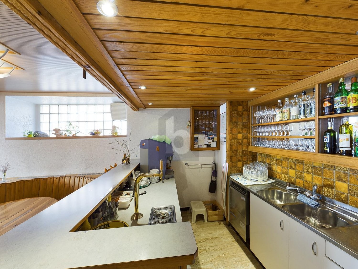 170m² restaurant, photo 3 of 4