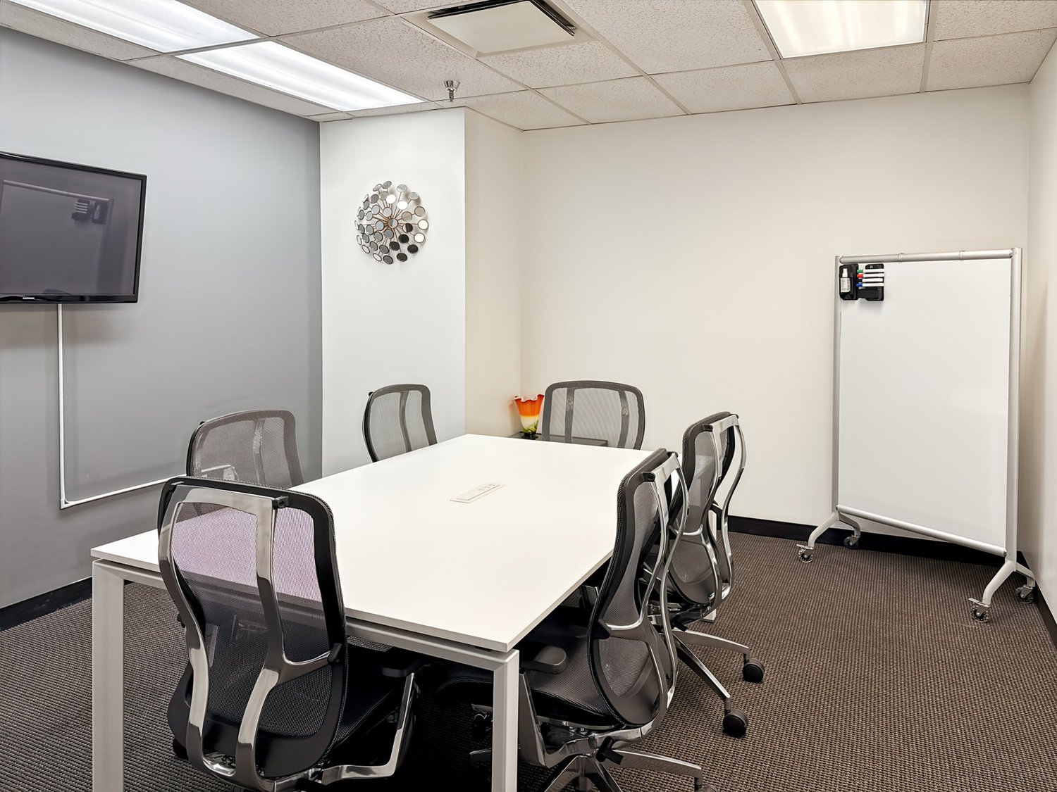225m² office