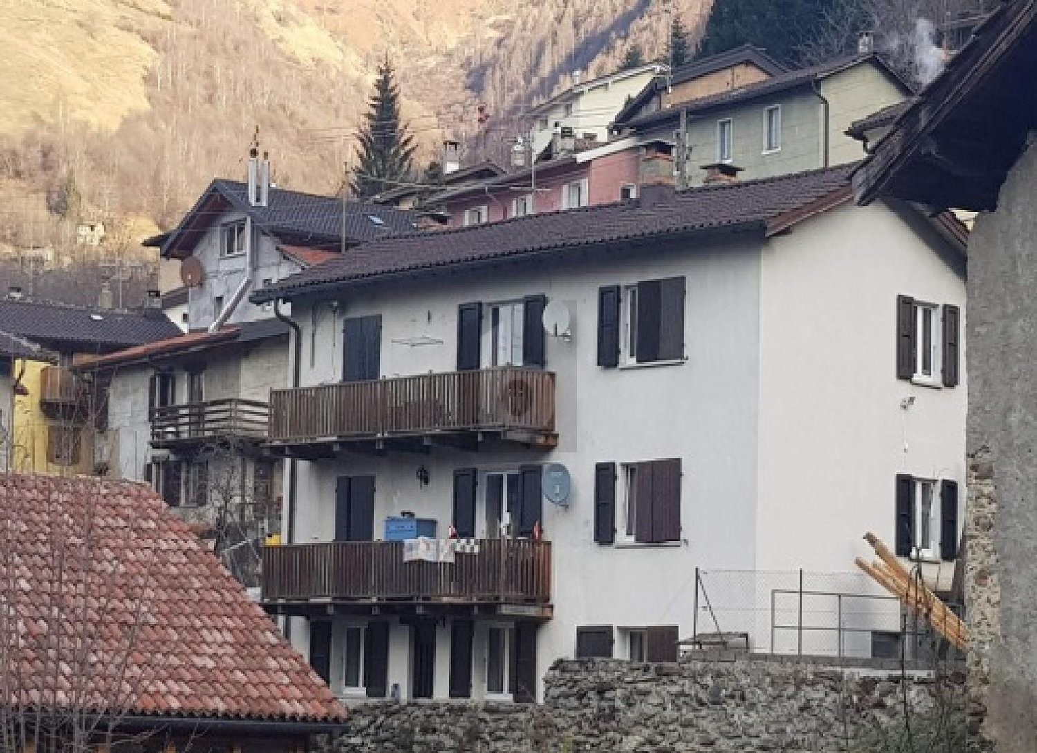 10 rooms multi family house