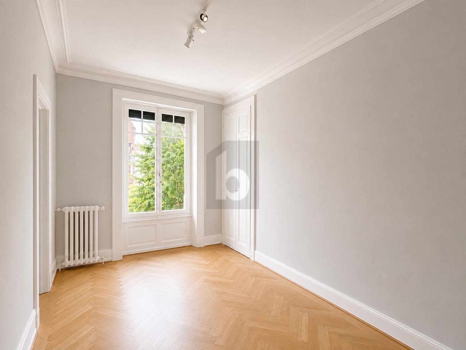 8 rooms apartment, photo 4 of 4
