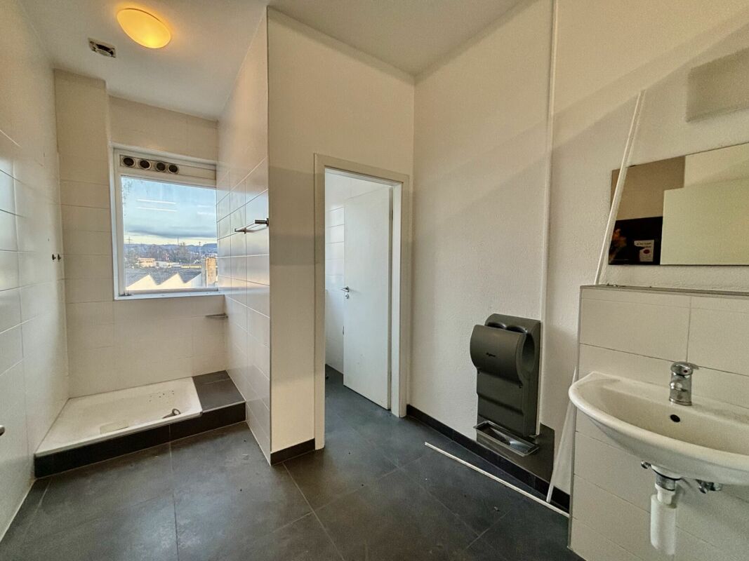 625m² office, photo 8 of 10