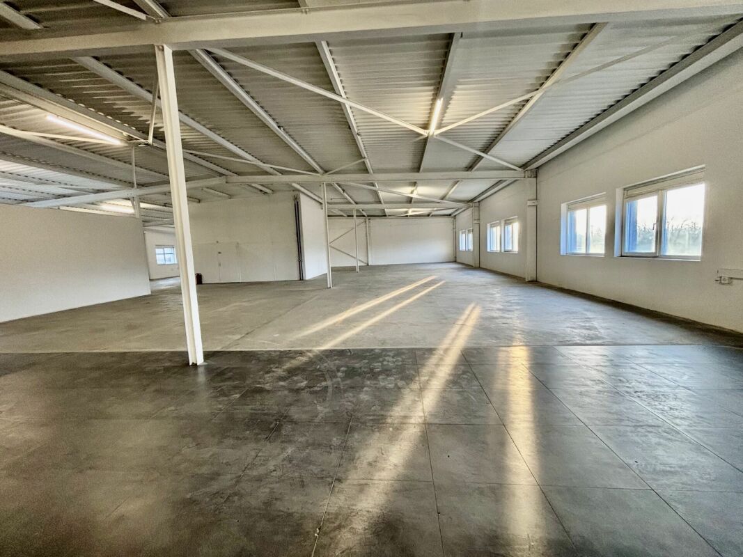 625m² office, photo 3 of 10