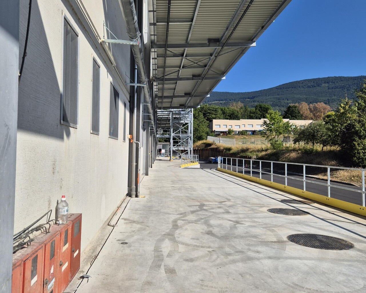 880m² officina