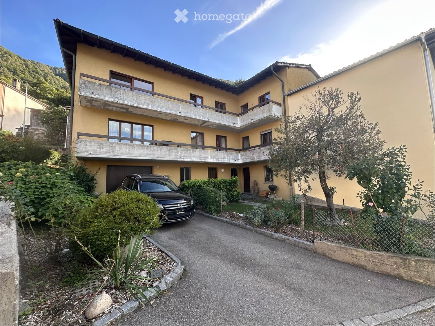 5 rooms apartment