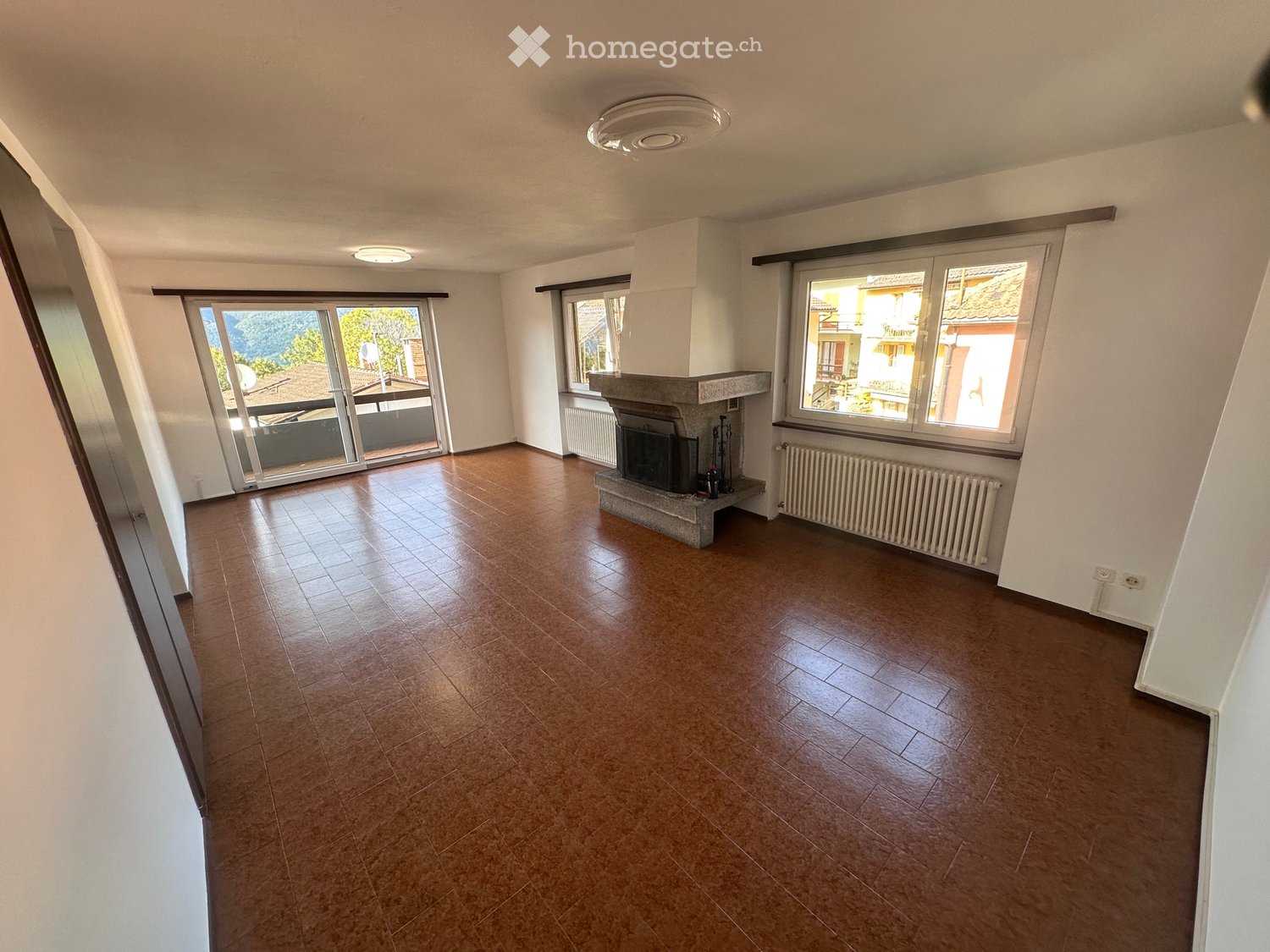 5 rooms apartment