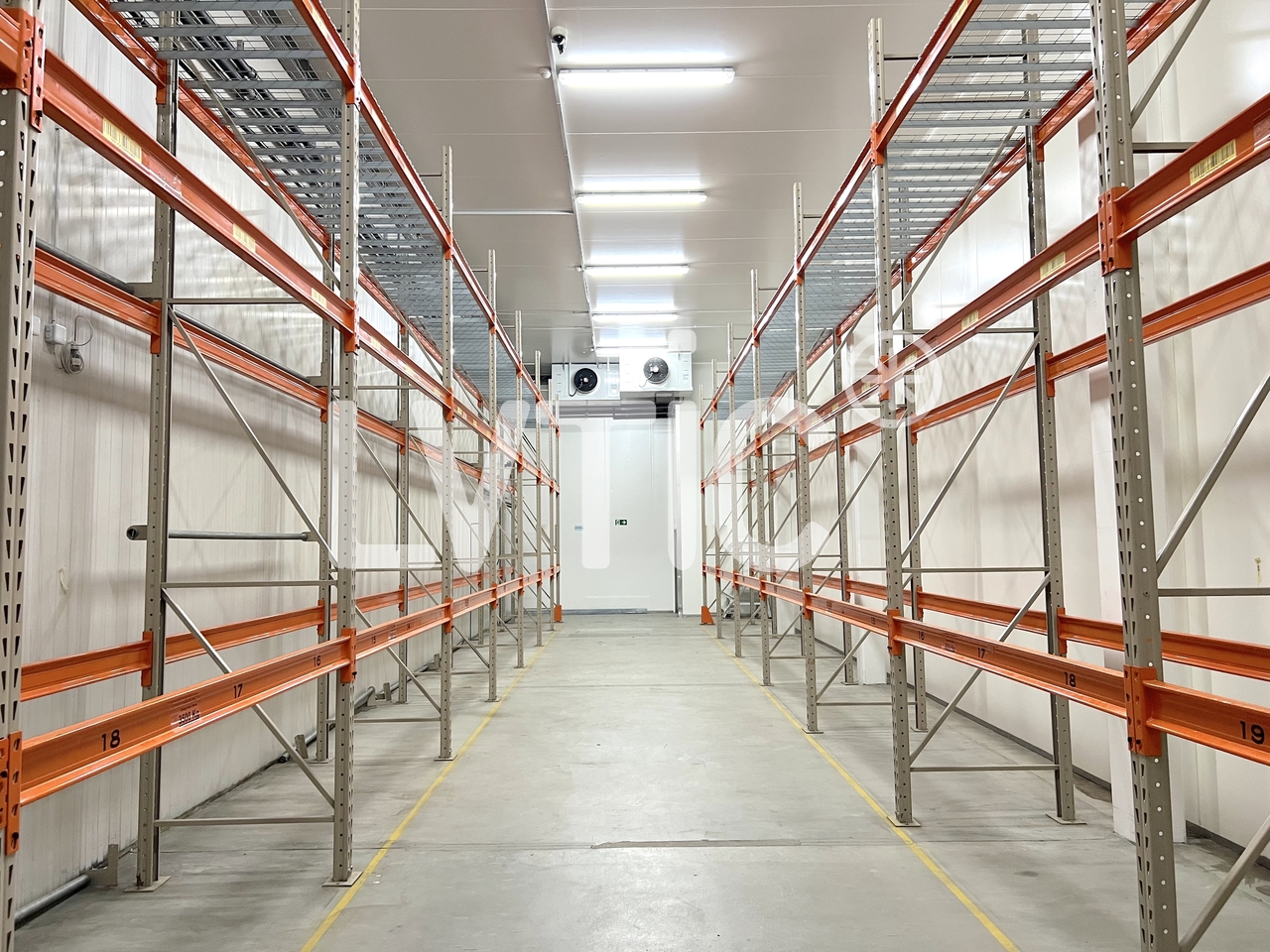 5485m² storage room, photo 4 of 10