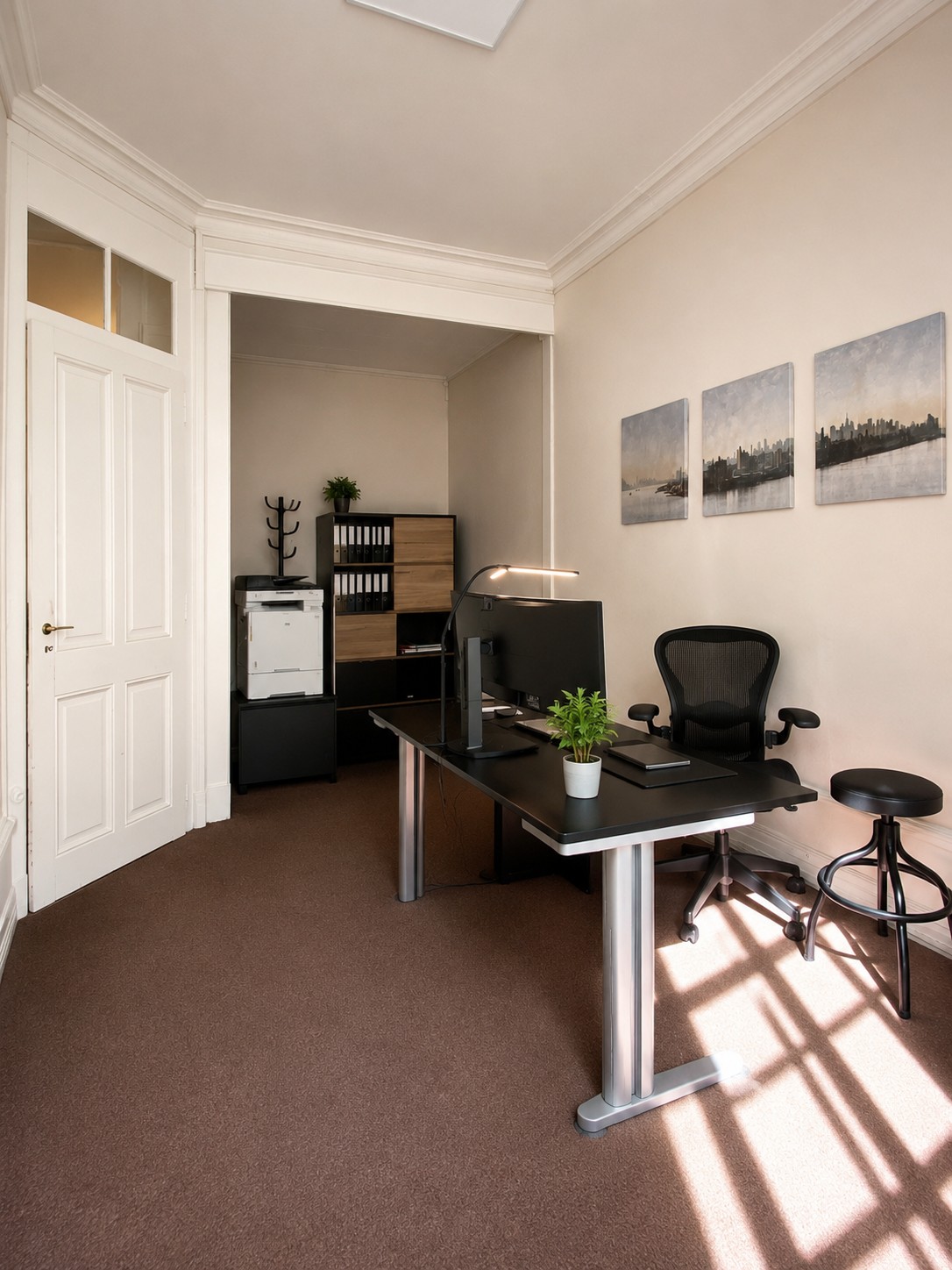 Office, photo 5 of 8
