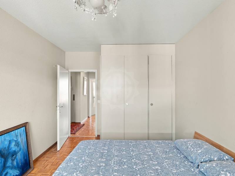 6 rooms apartment