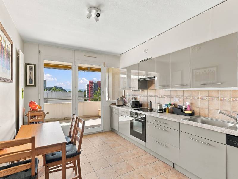 6 rooms apartment
