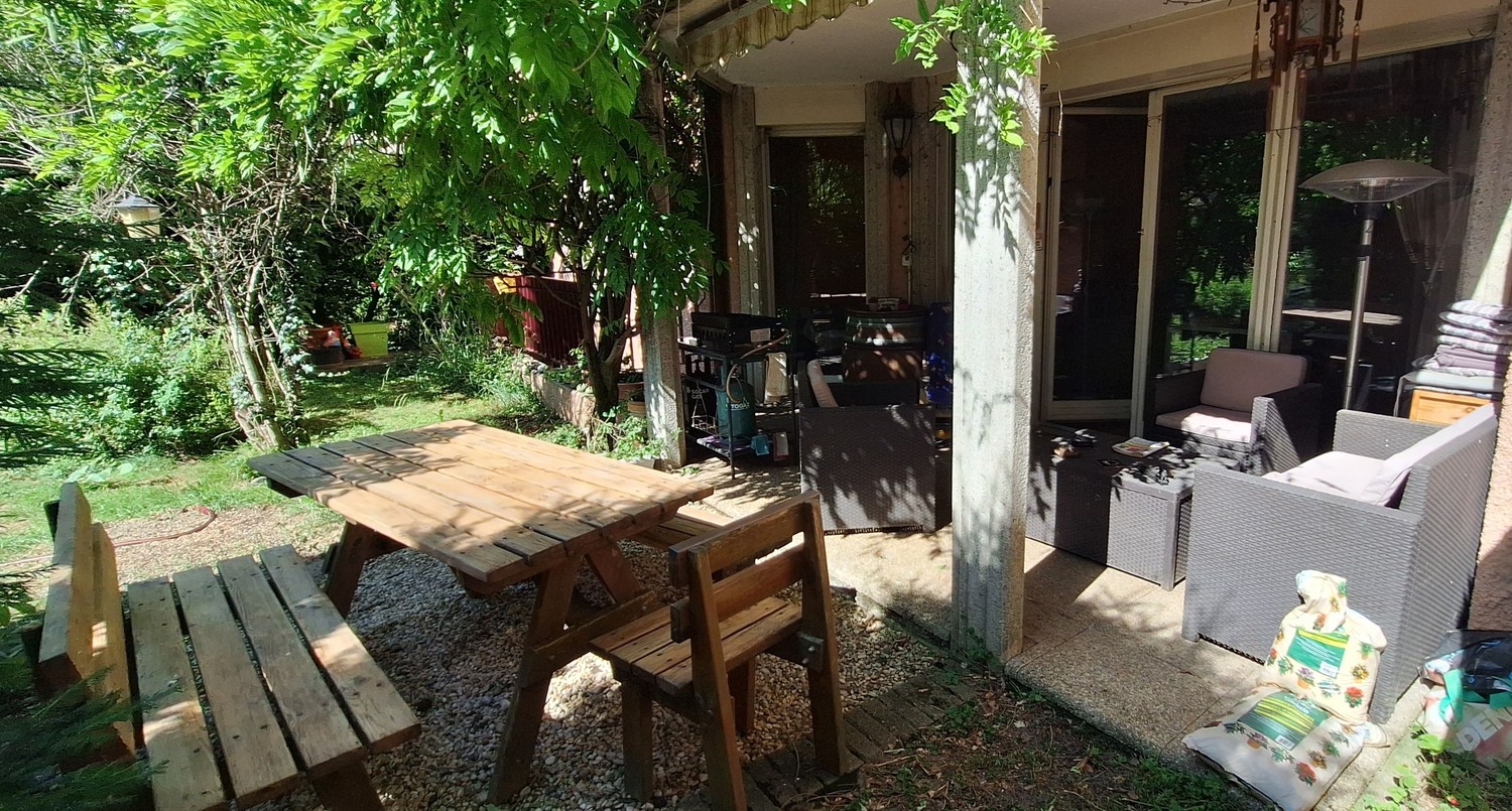 5 rooms apartment
