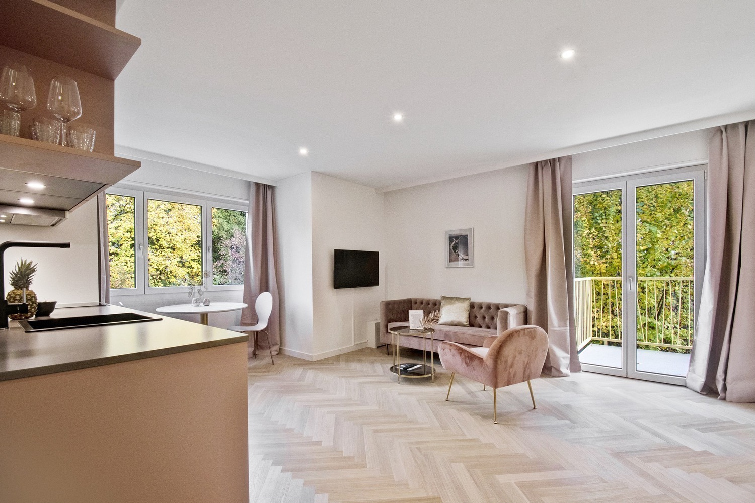 2 rooms furnished flat, photo 1 of 9