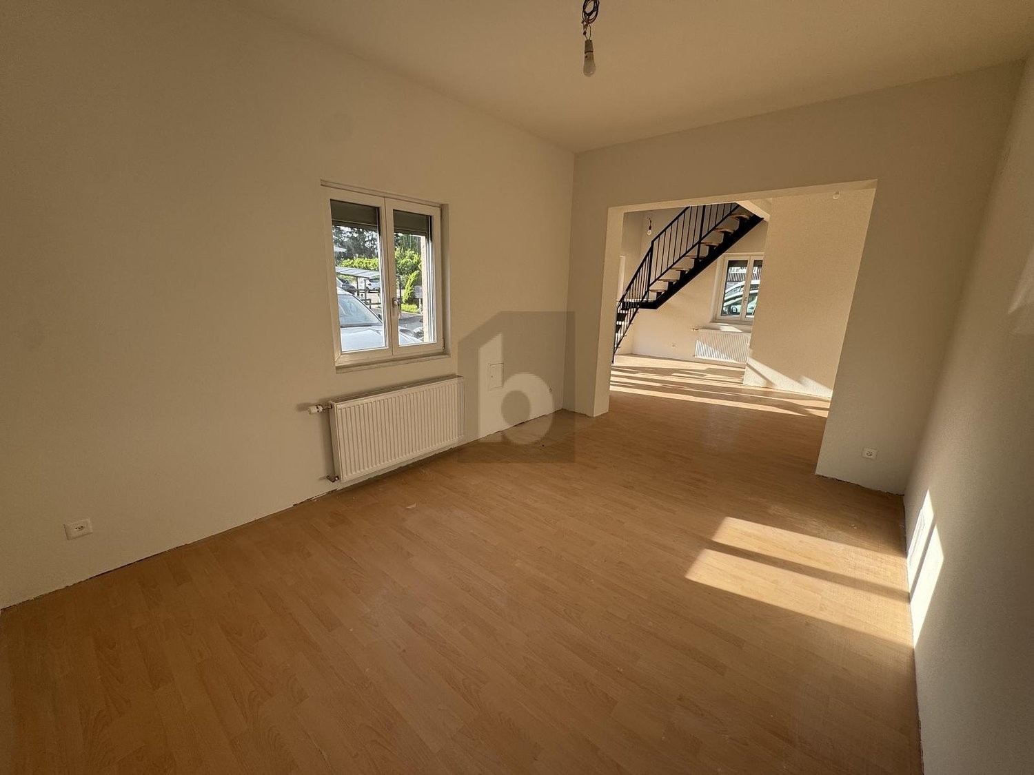 60m² shop