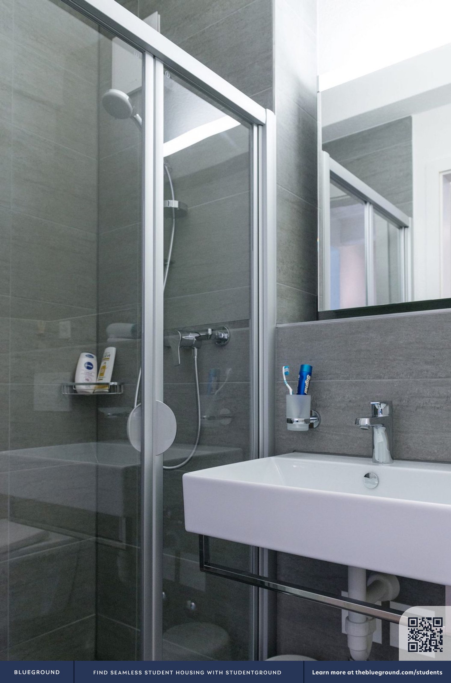 3 rooms furnished flat