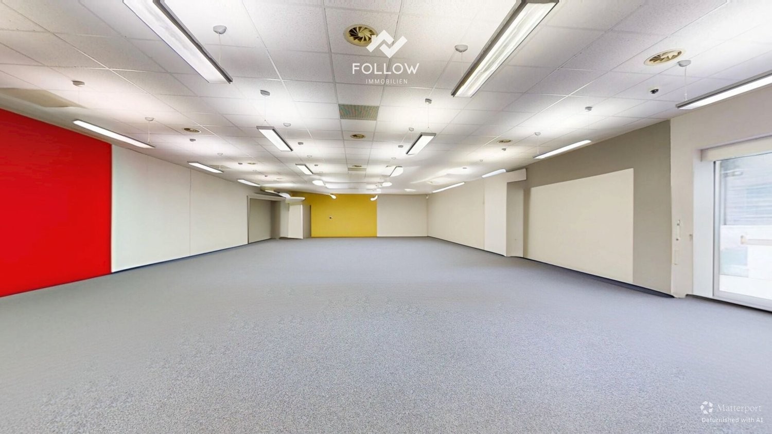 374m² de commerce