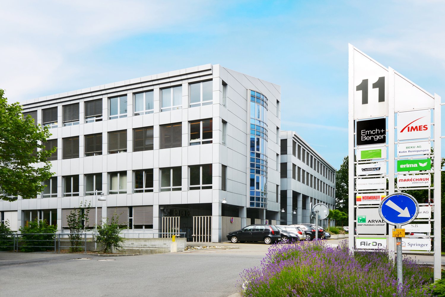 773m² bureau