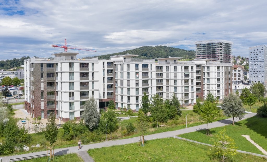 135m² commercial
