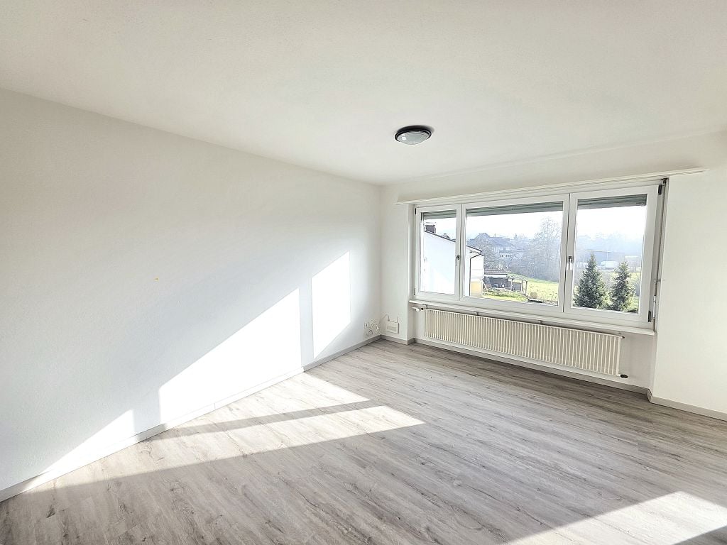 4 rooms apartment, photo 3 of 6