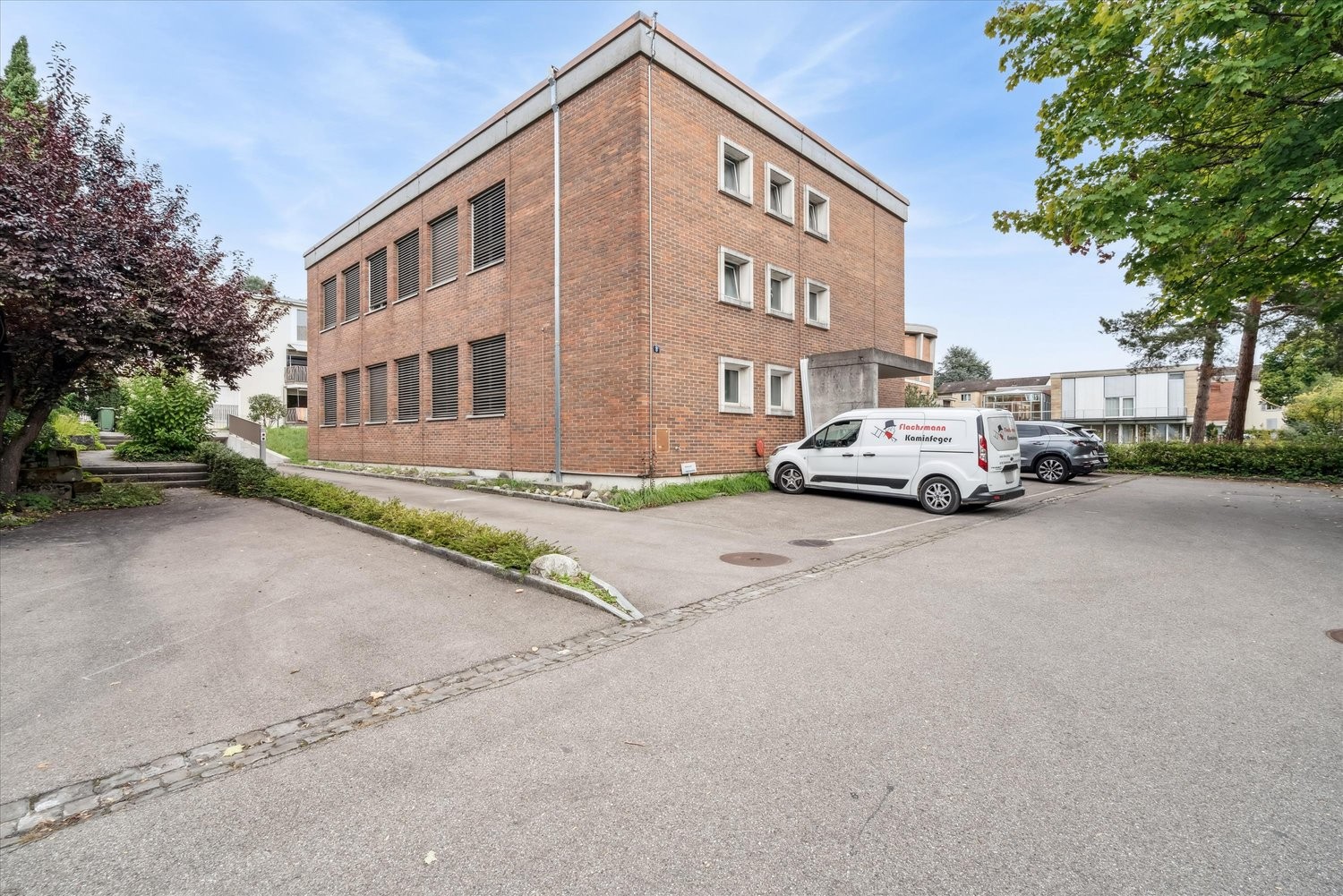 316m² commercial, photo 1 of 7