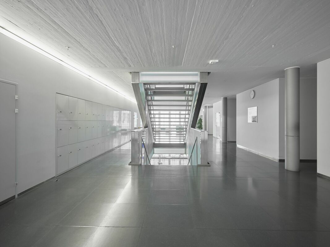6700m² office, photo 5 of 10