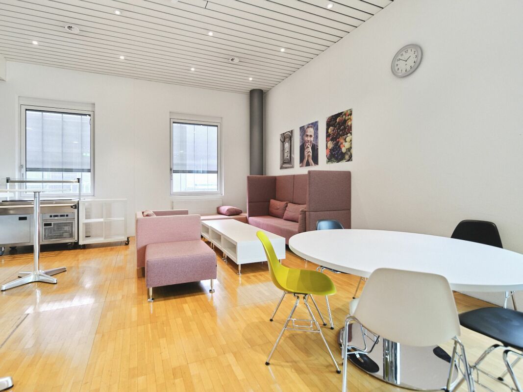 6700m² office, photo 7 of 10