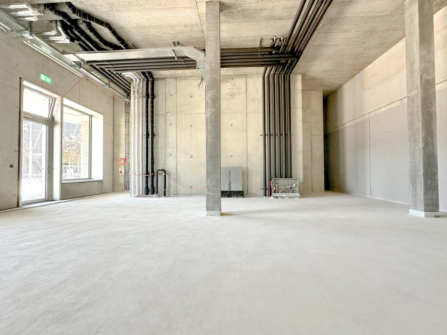 87m² shop, Foto 2 von 4