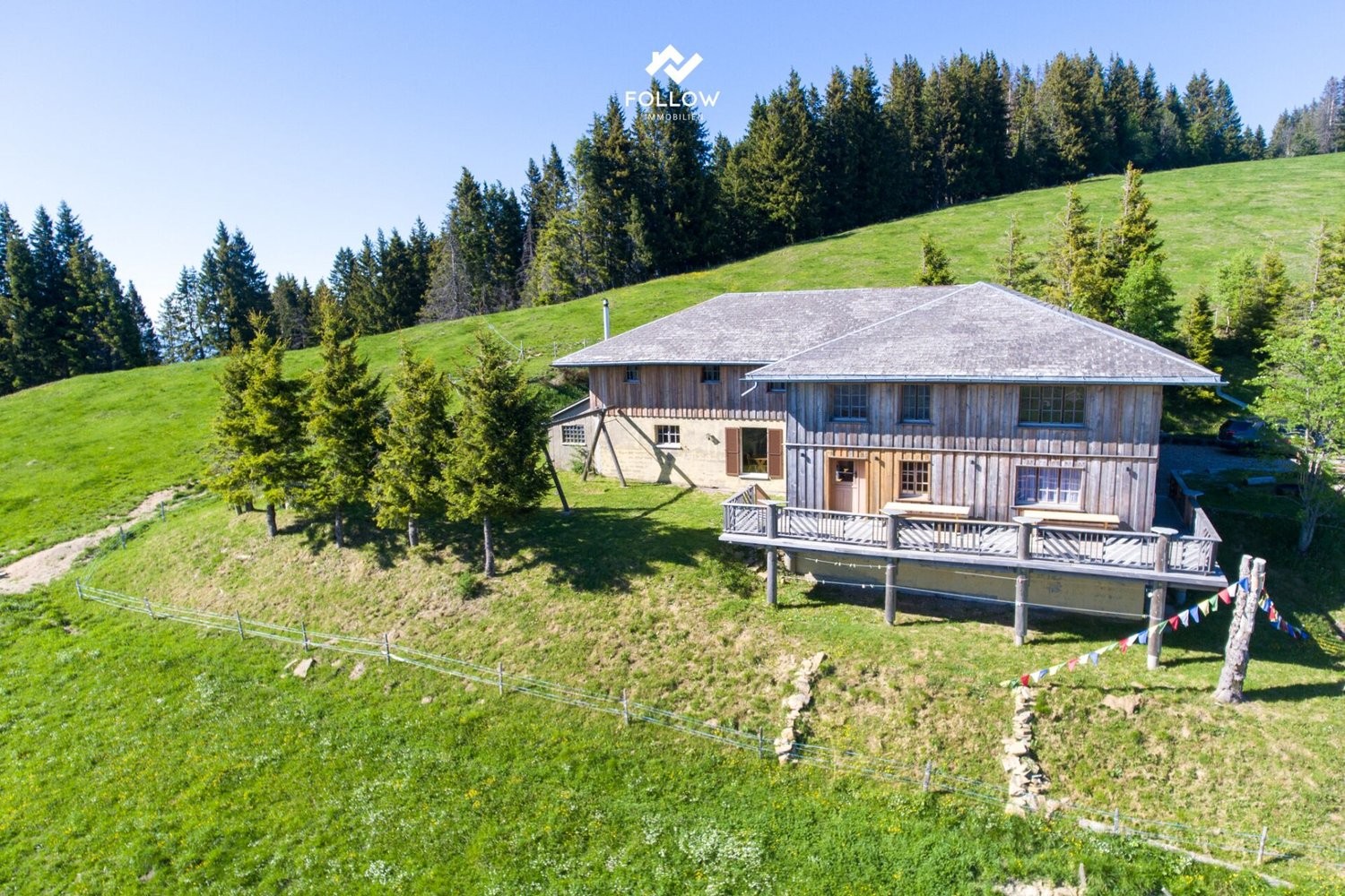 676m² mountain farm, photo 1 of 10