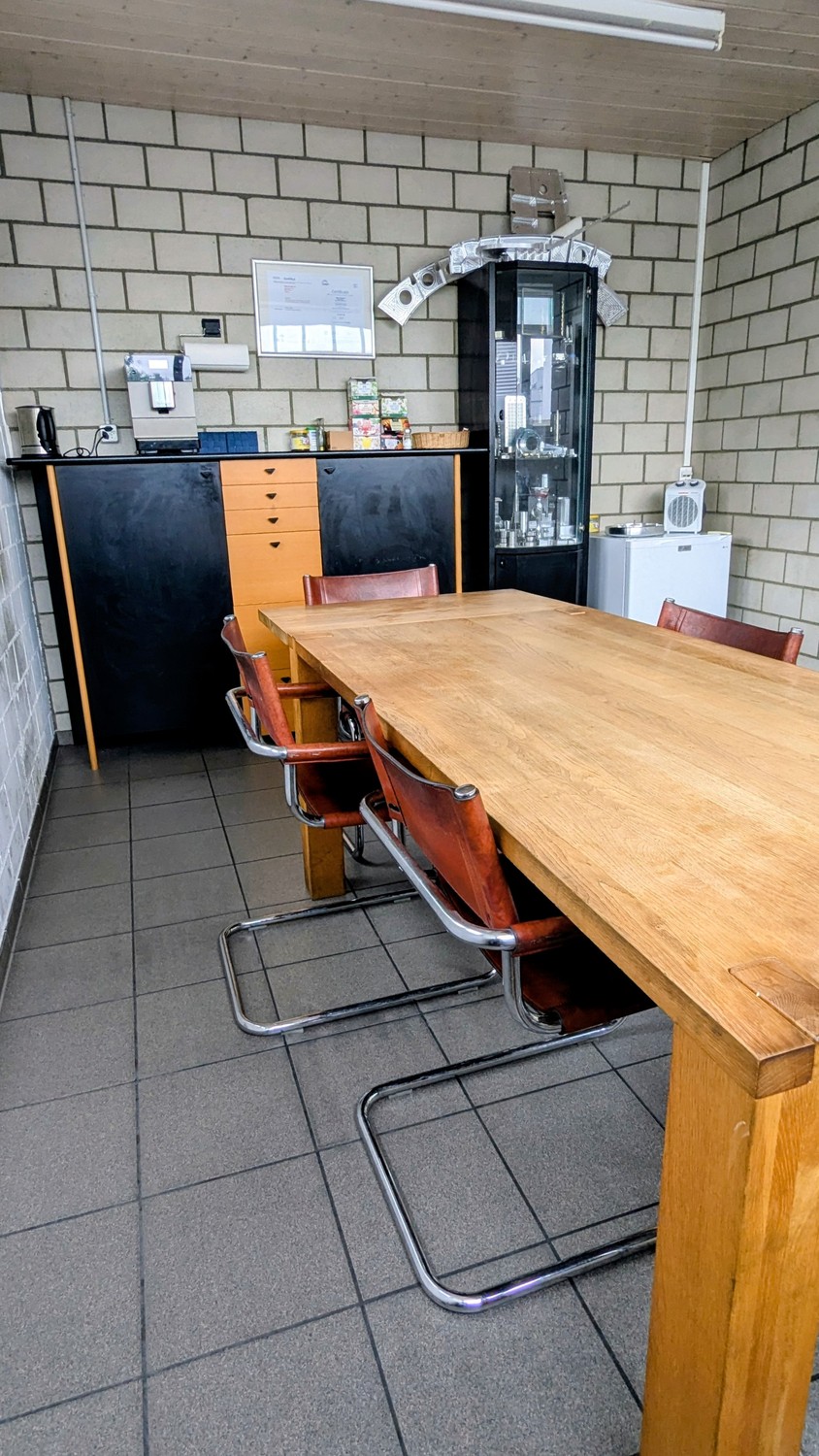 673m² commercial, photo 1 of 10