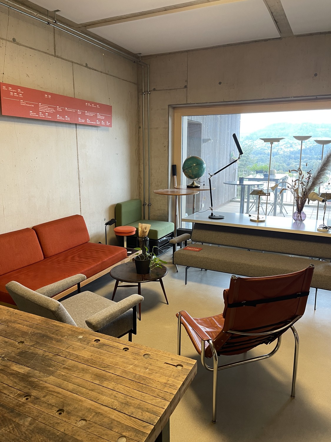 80m² commercial